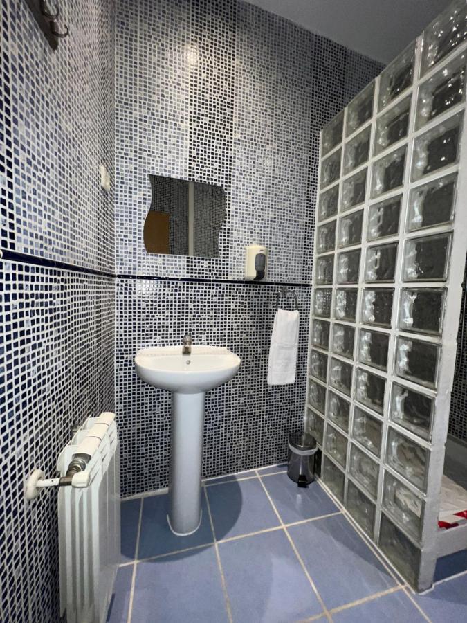 Camera Tripla con Bagno in Comune