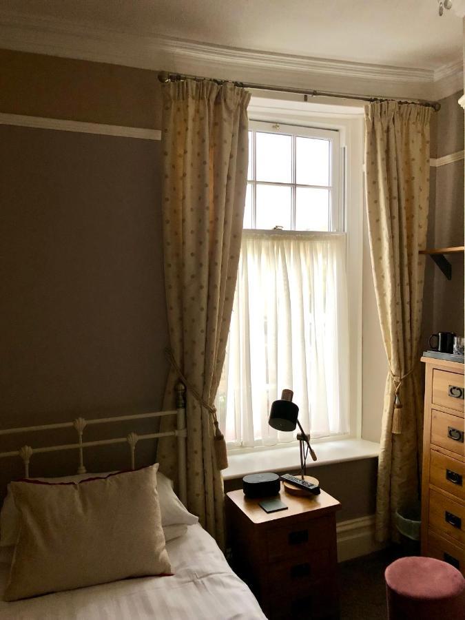 Small Single Room