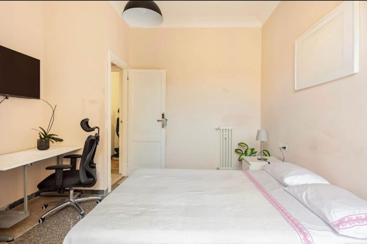Double Room Private Bathroom