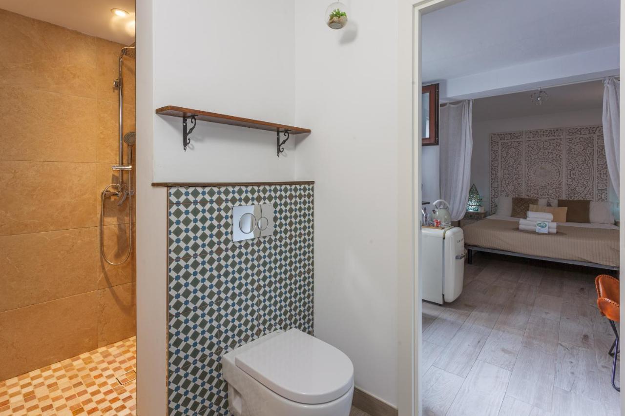 Double Room Private Bathroom