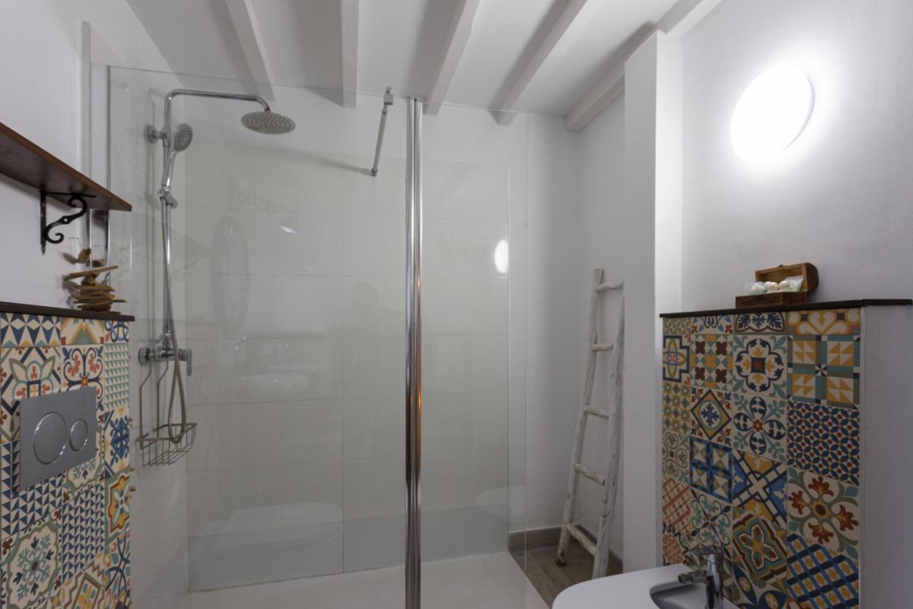 Quadruple Room Private Bathroom