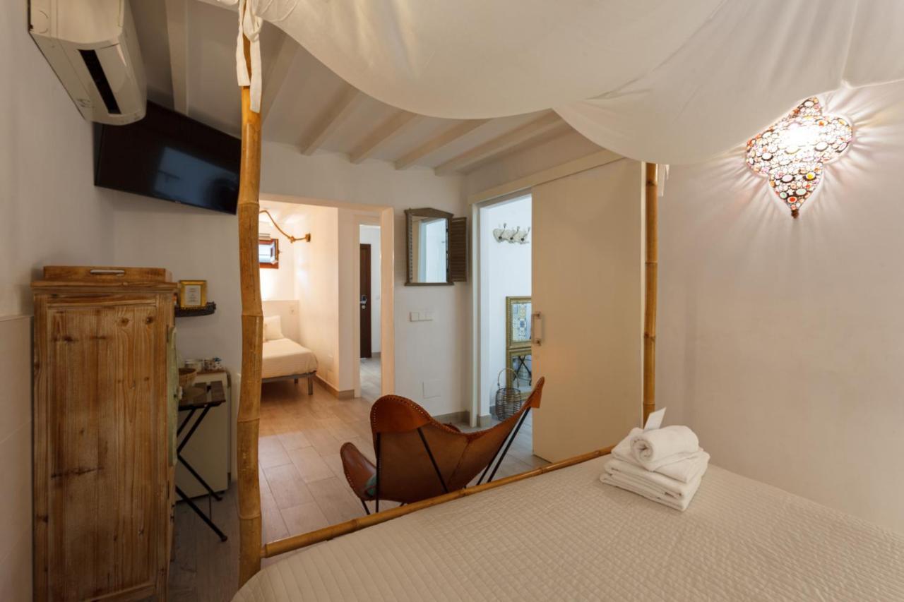 Quadruple Room Private Bathroom