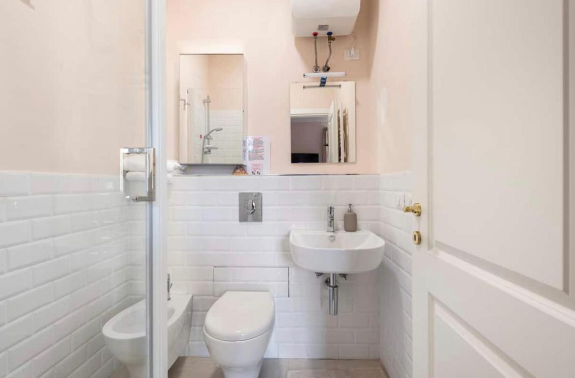 Double Room Private Bathroom