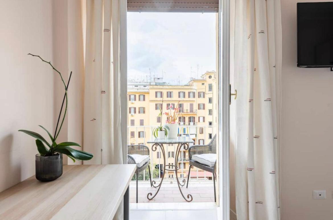 Double Room Private Bathroom
