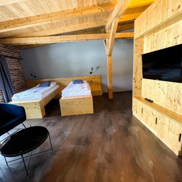Doppel-/Zweibettzimmer mit Zustellbett