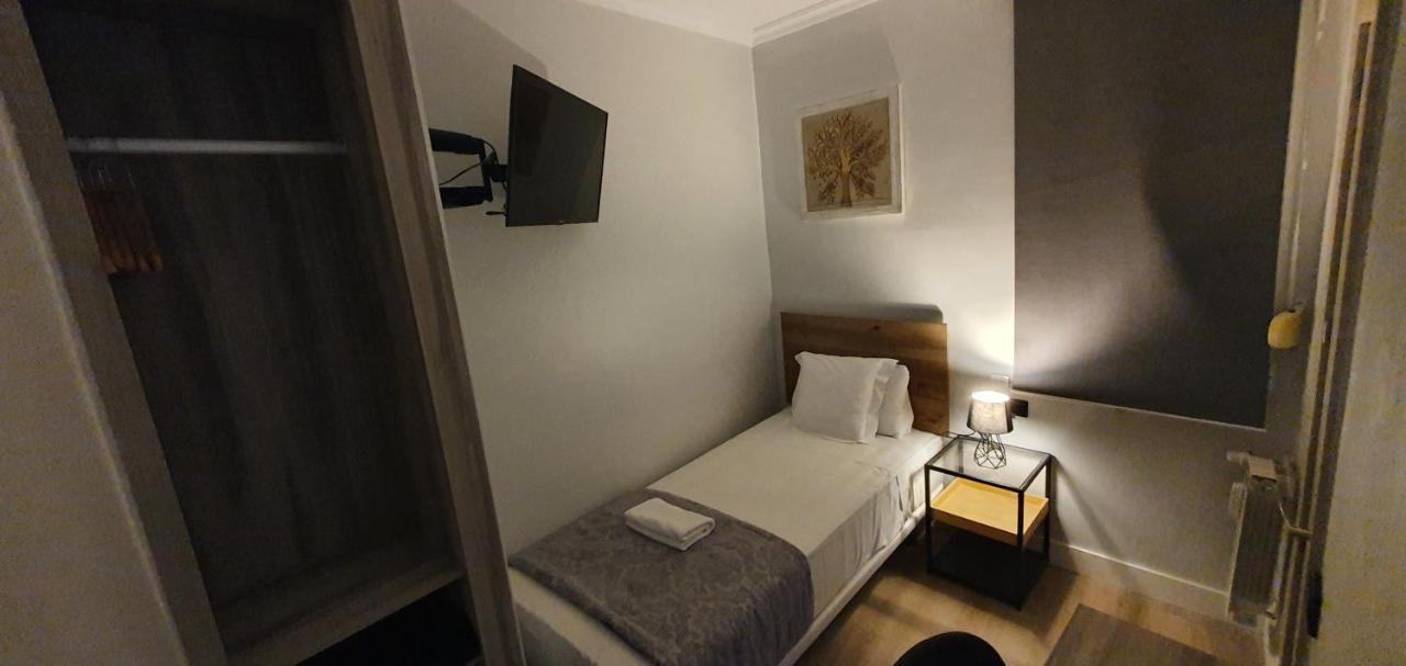 Single Room Private Bathroom,1328166941:JPEG