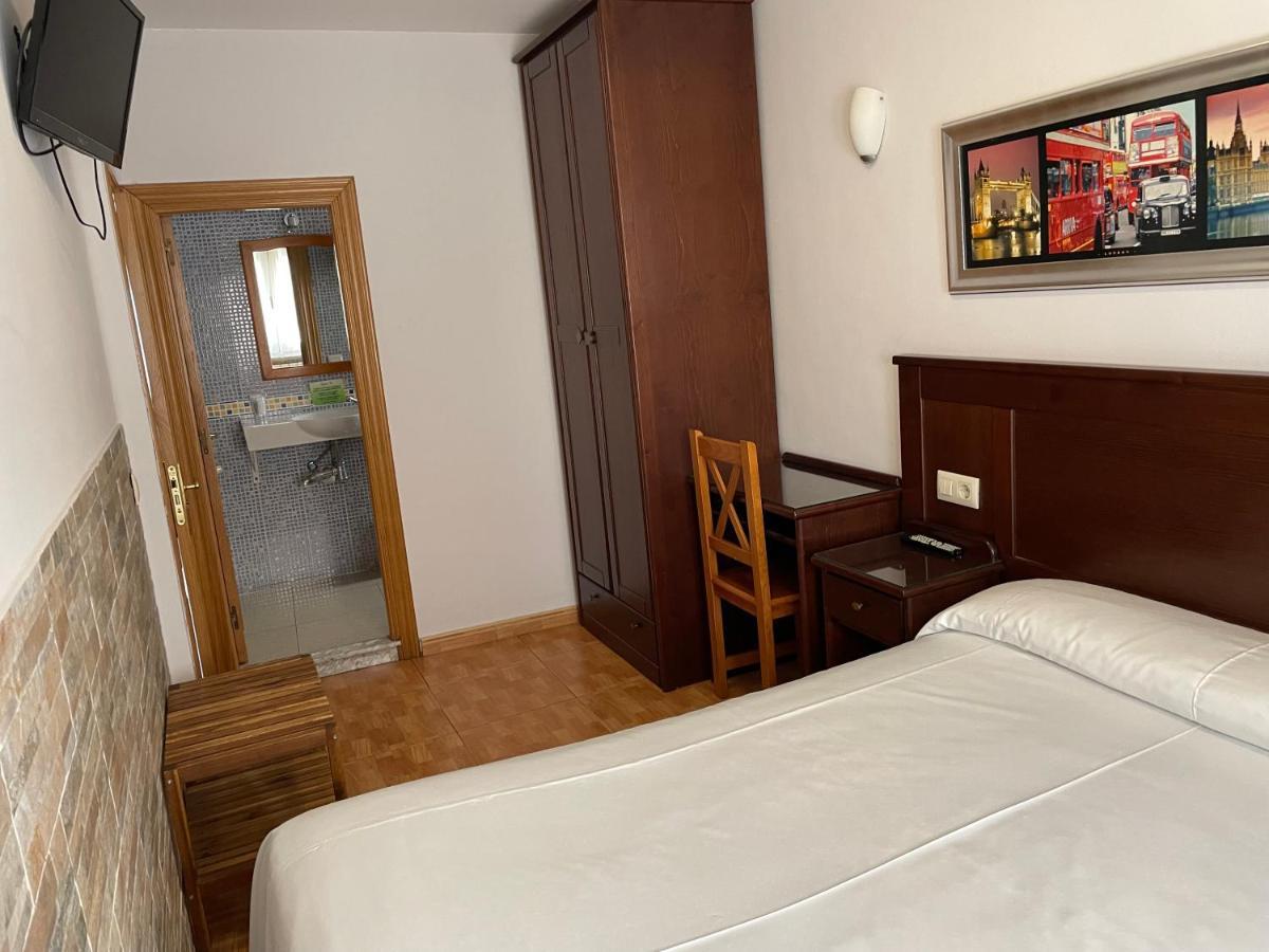 Double Room,1333162274:JPEG