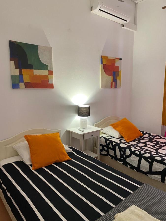 Twin Room with Private Bathroom