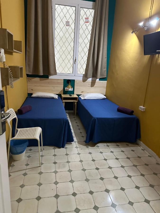 Twin Room with Shared Bathroom,1334477675:JPEG