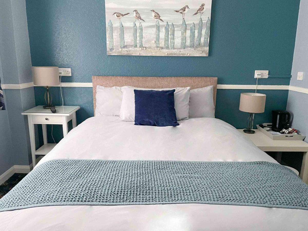 Standard Single Room,1587549150:JPEG