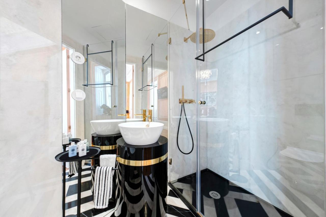 Deluxe Room,1339063277:JPEG