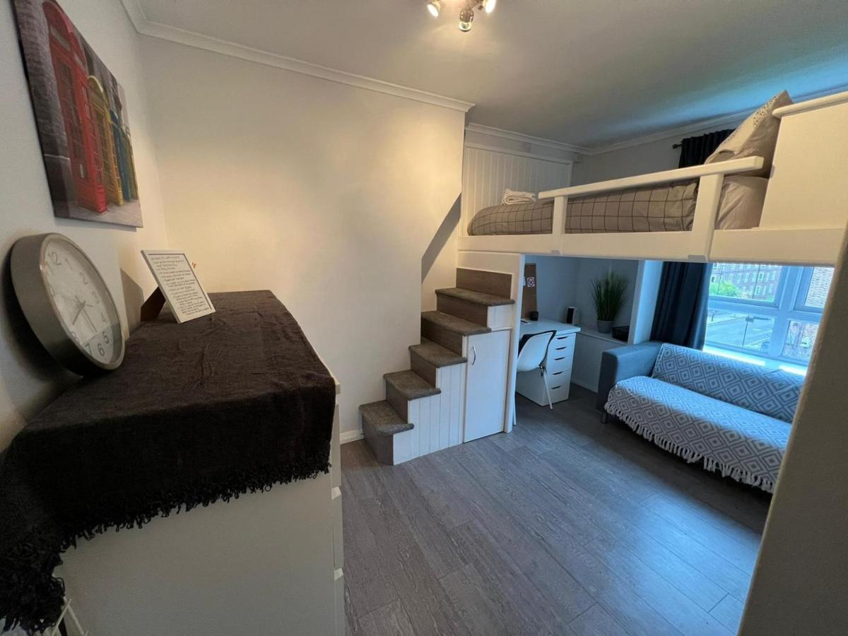 Three-Bedroom Standard Apartment