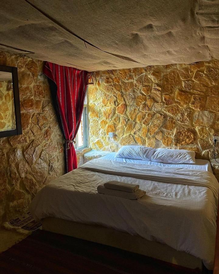 Deluxe Double or Twin Room with Mountain View