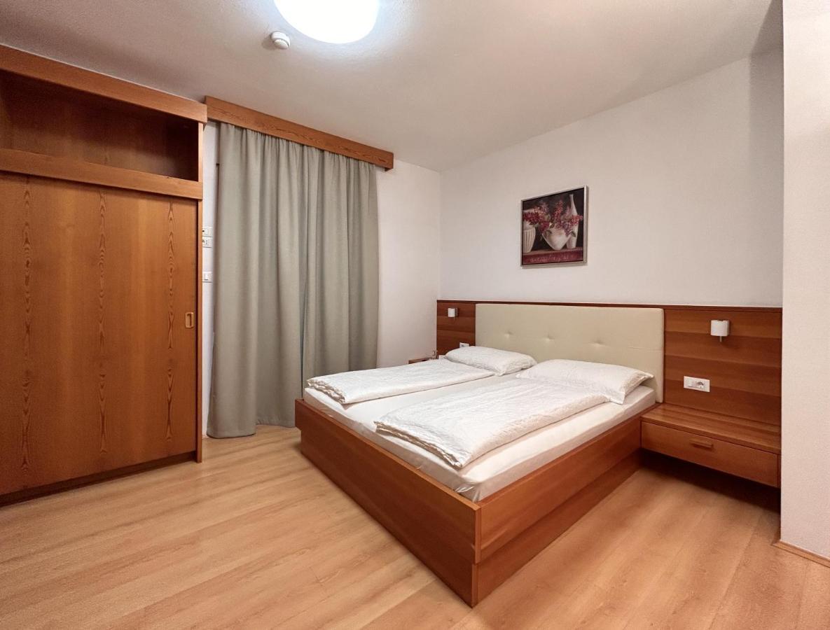 Deluxe Room,1344558719:JPEG