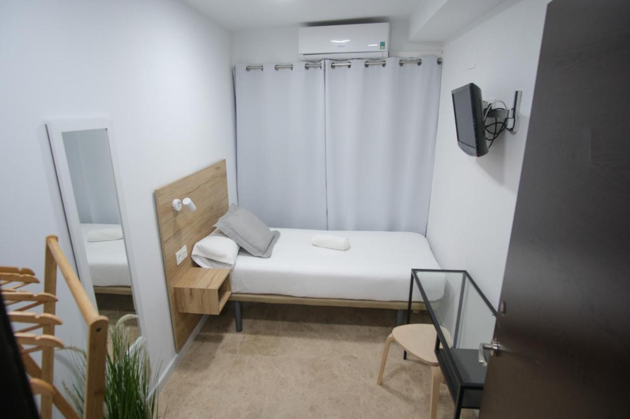 Single Room,1344436163:JPEG