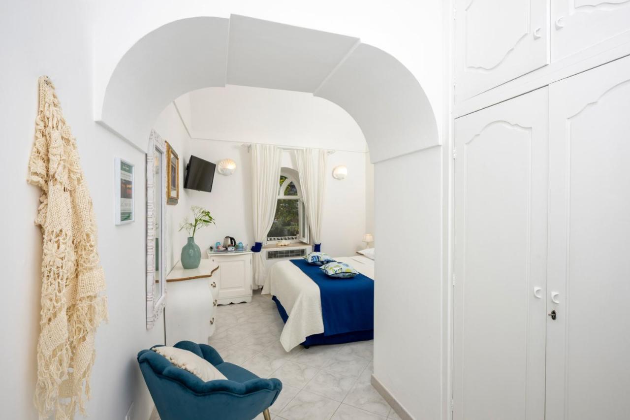 Quadruple Room with Sea View