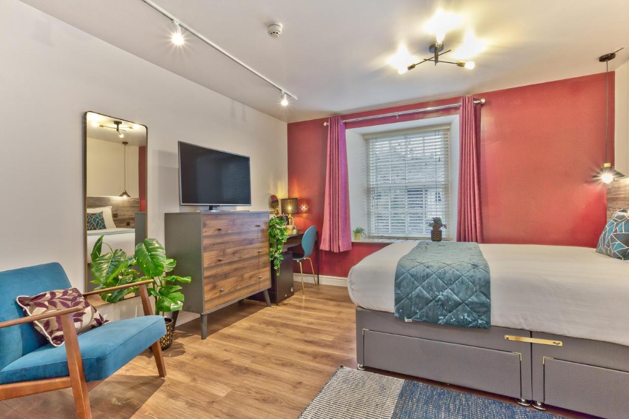 Double Room,1348051541:JPEG