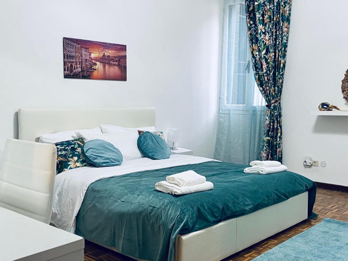 Habitación con baño compartido - Cama grande