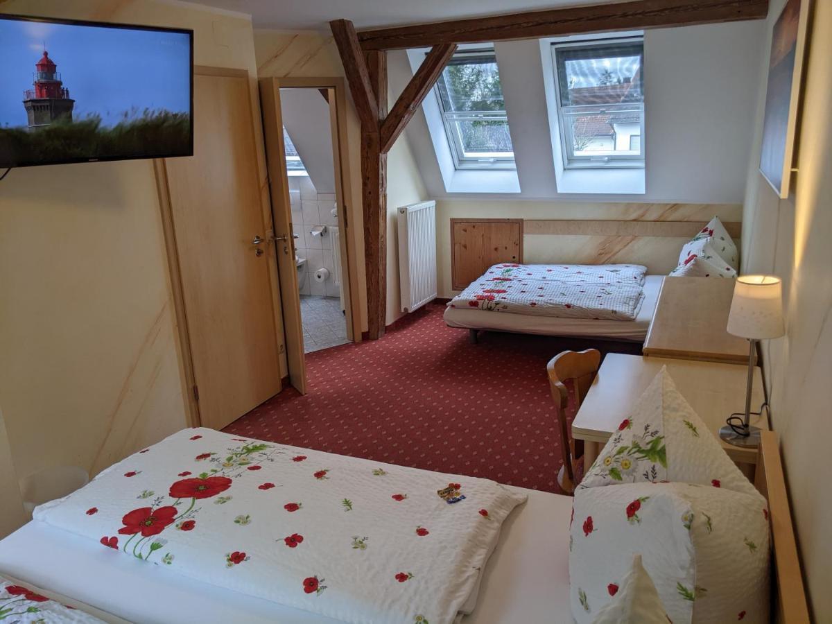 Familienzimmer (2 Erwachsene + 2 Kinder)