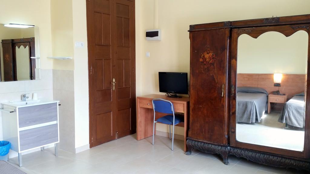 Triple Room with Shared Bathroom