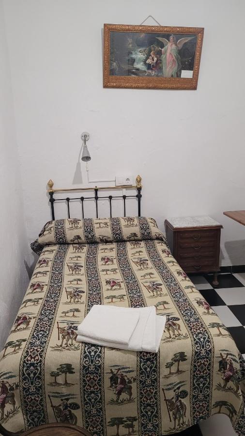 Single Room,1362239450:JPEG