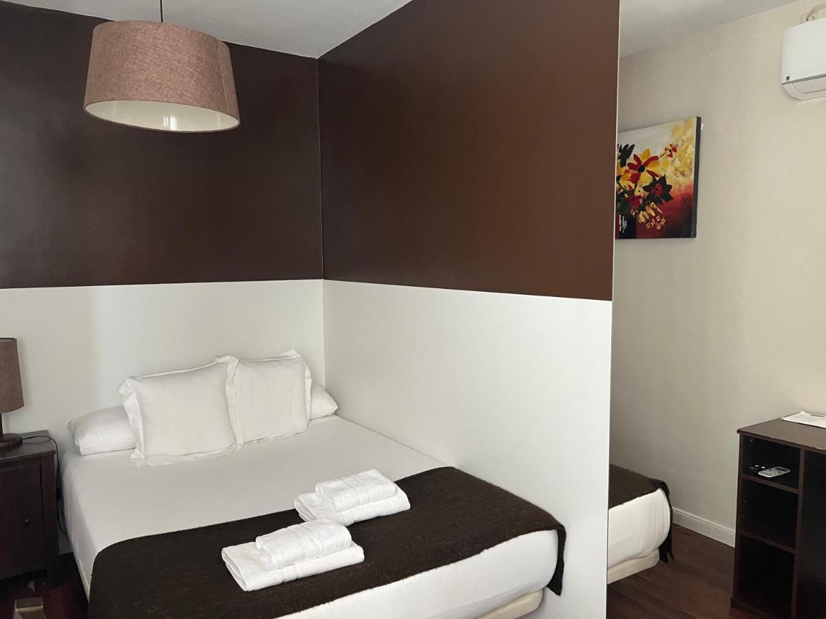 Small Double Room,1364519690:JPEG