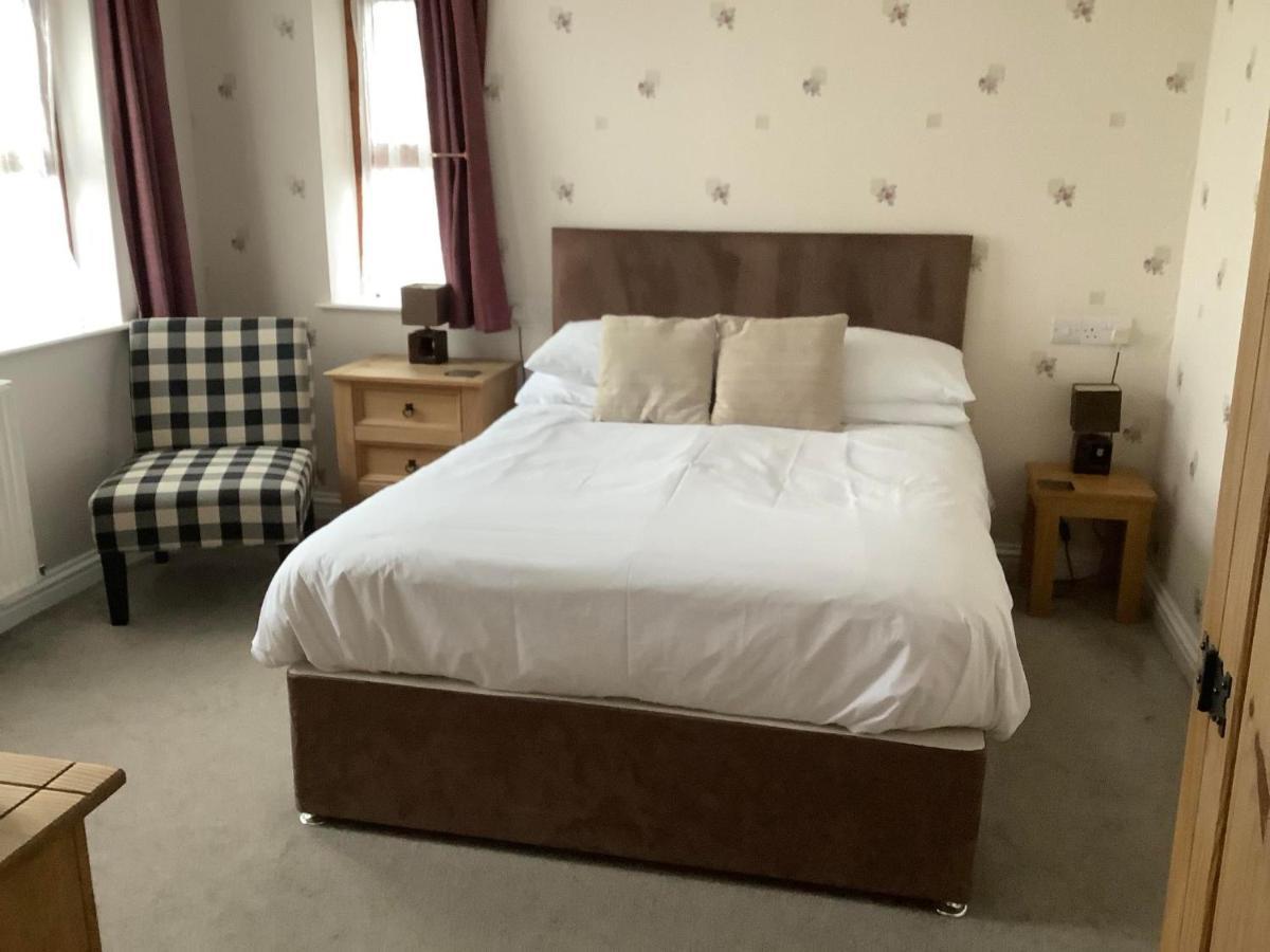 Double Room,1364944121:JPEG