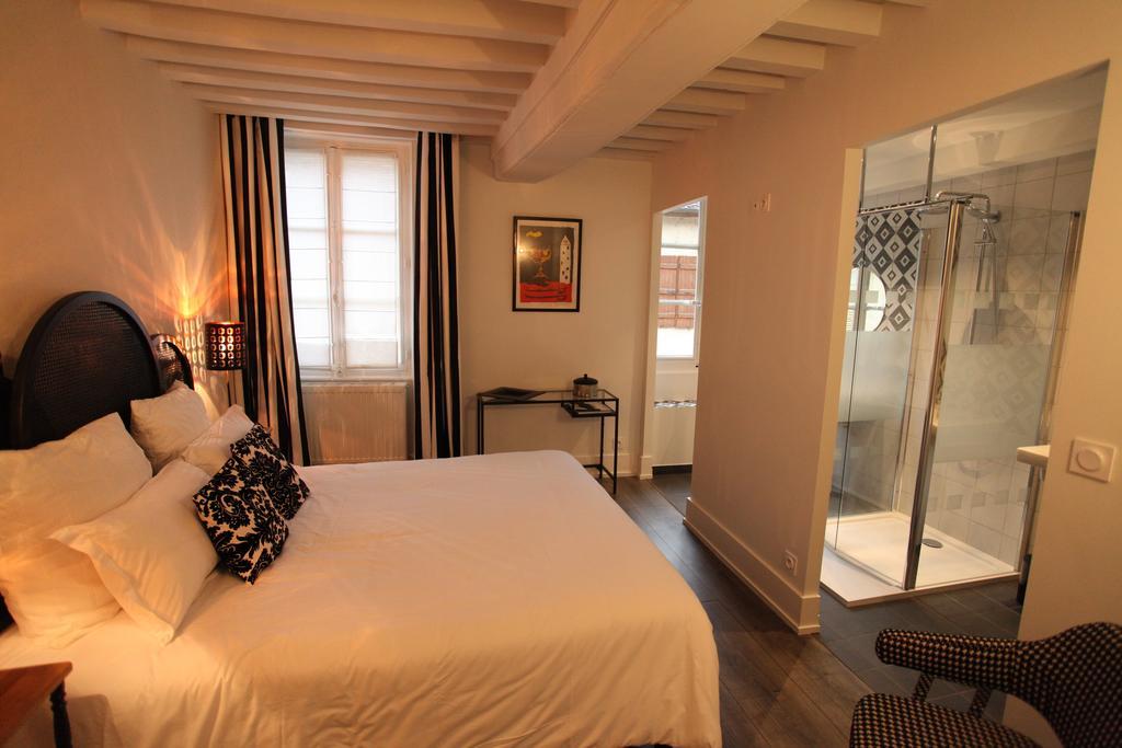 Deluxe Double Room Shower,136676325:JPEG