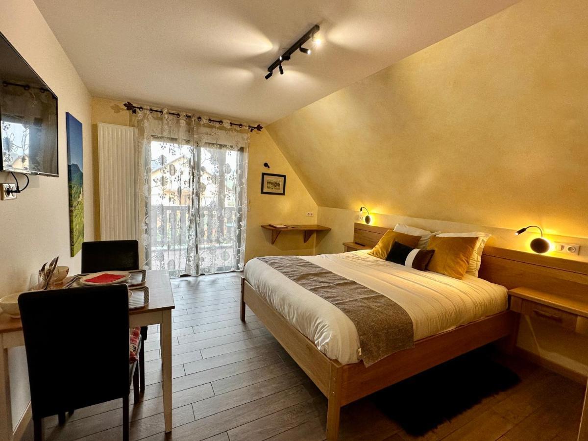 Chambre Lit Queen-Size avec Balcon