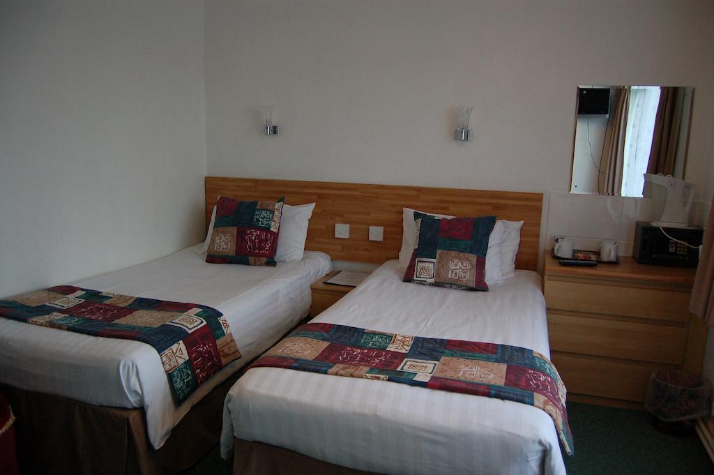 Small Twin Room