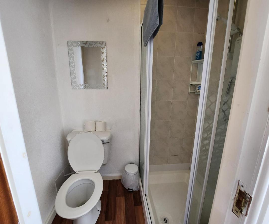 Small Double Room,1385497376:JPEG