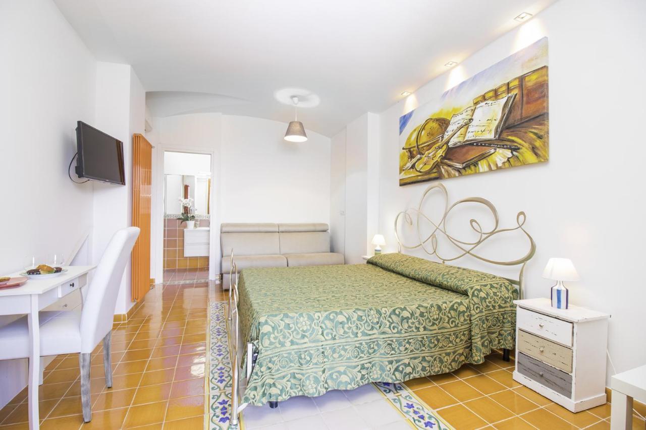 Quadruple Room Sea View,1381356278:JPEG