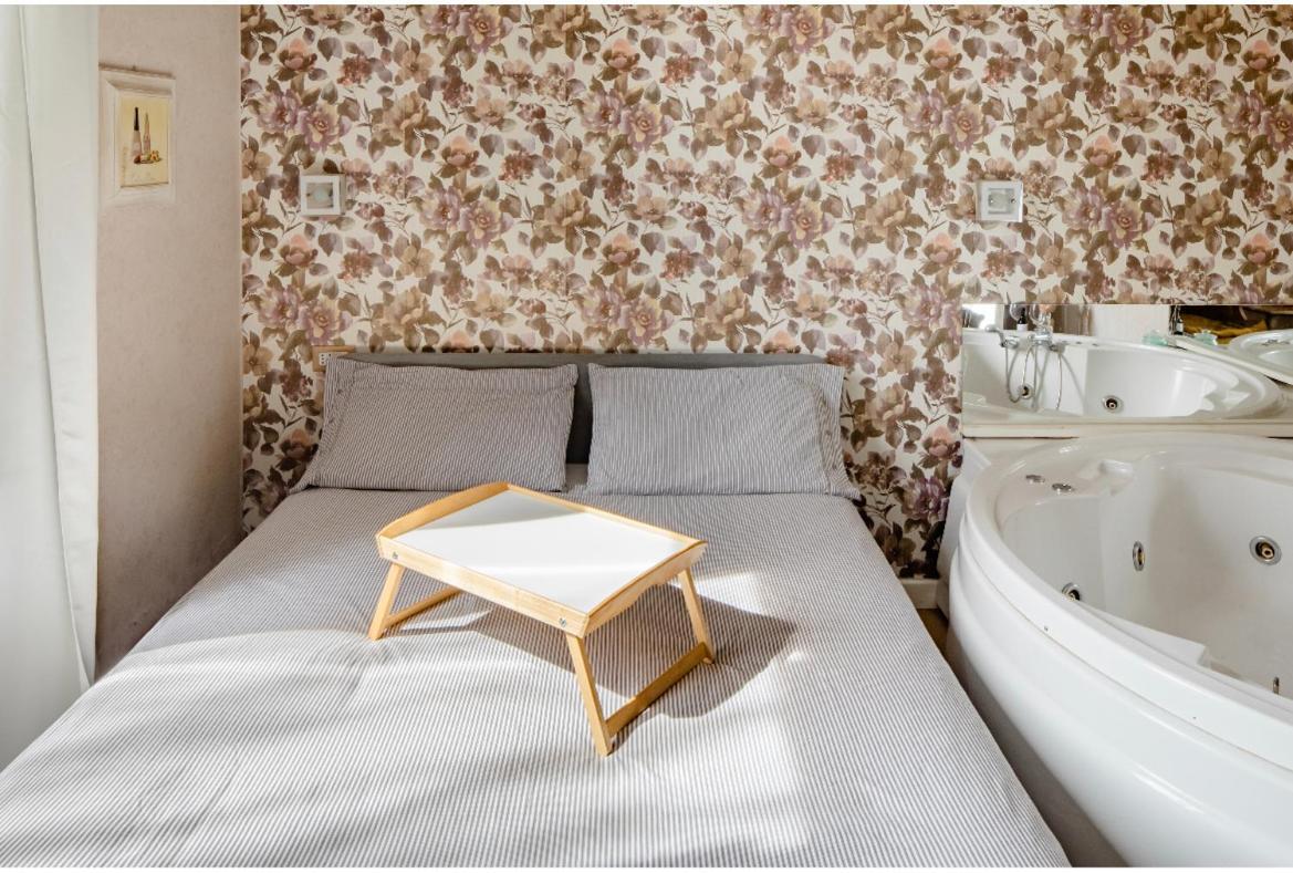 King Room with Spa Bath