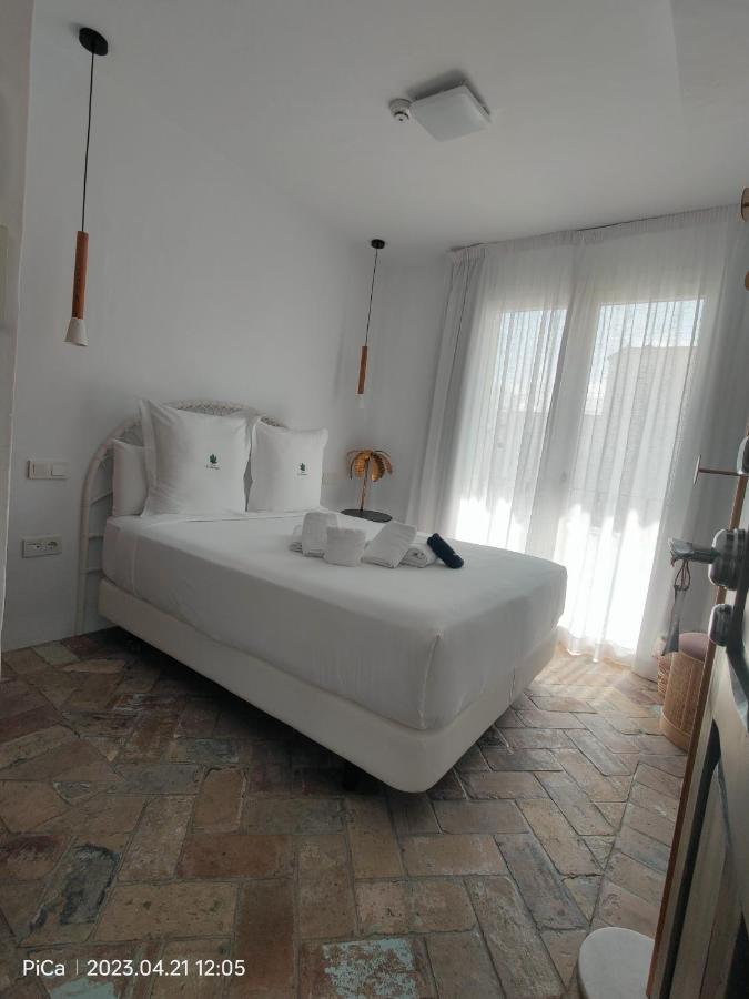 Double Room Balcony,1385569385:JPEG