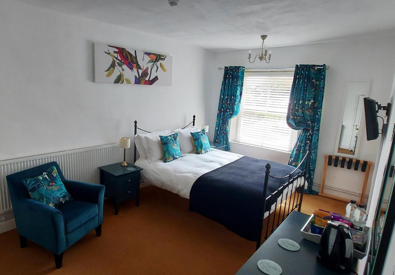 Deluxe Double Room with En-suite Bath