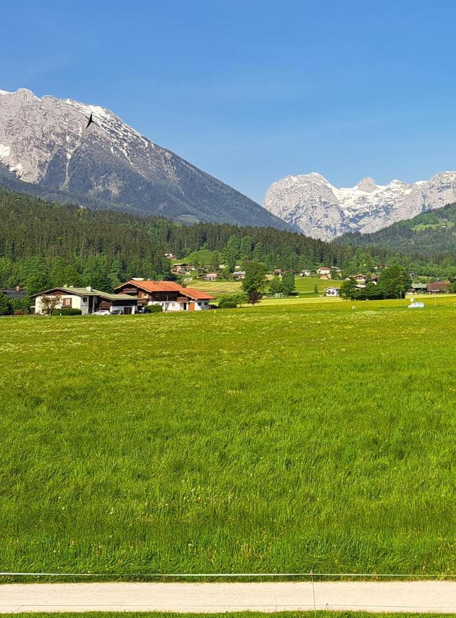 Apartment with Mountain View