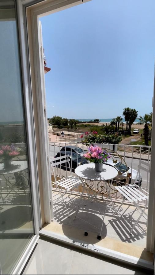 Doppelzimmer mit Balkon und Meerblick