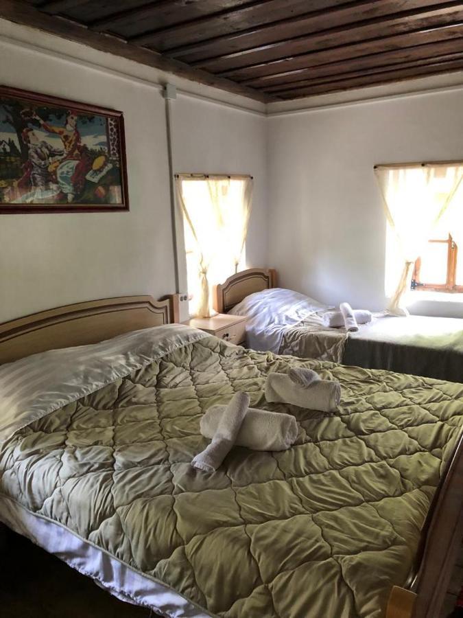 Camera Matrimoniale/Doppia con Letti Singoli con Bagno Privato
