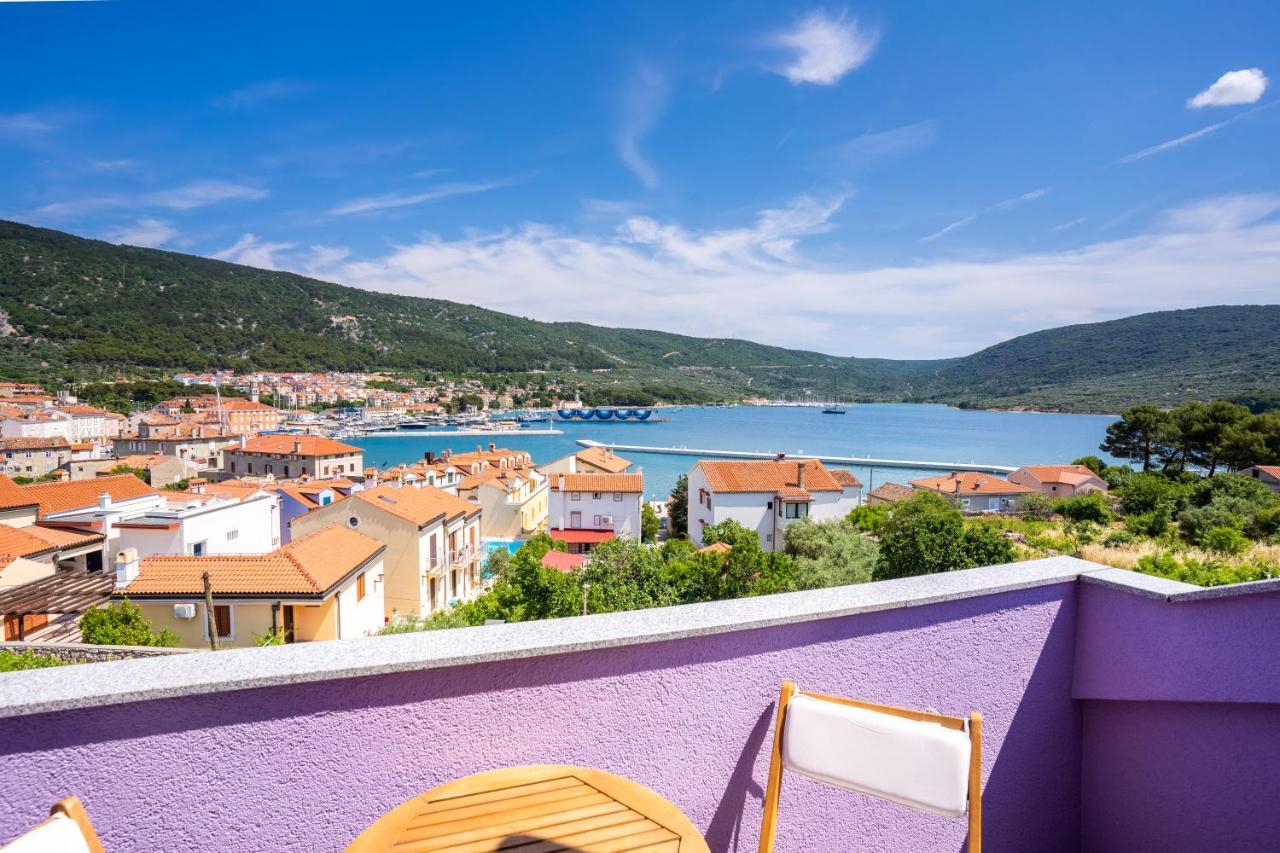 Studio mit Balkon und Meerblick.
