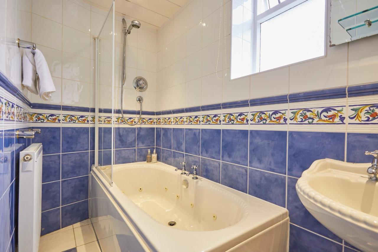 Superior Double Room (Pet Friendly)