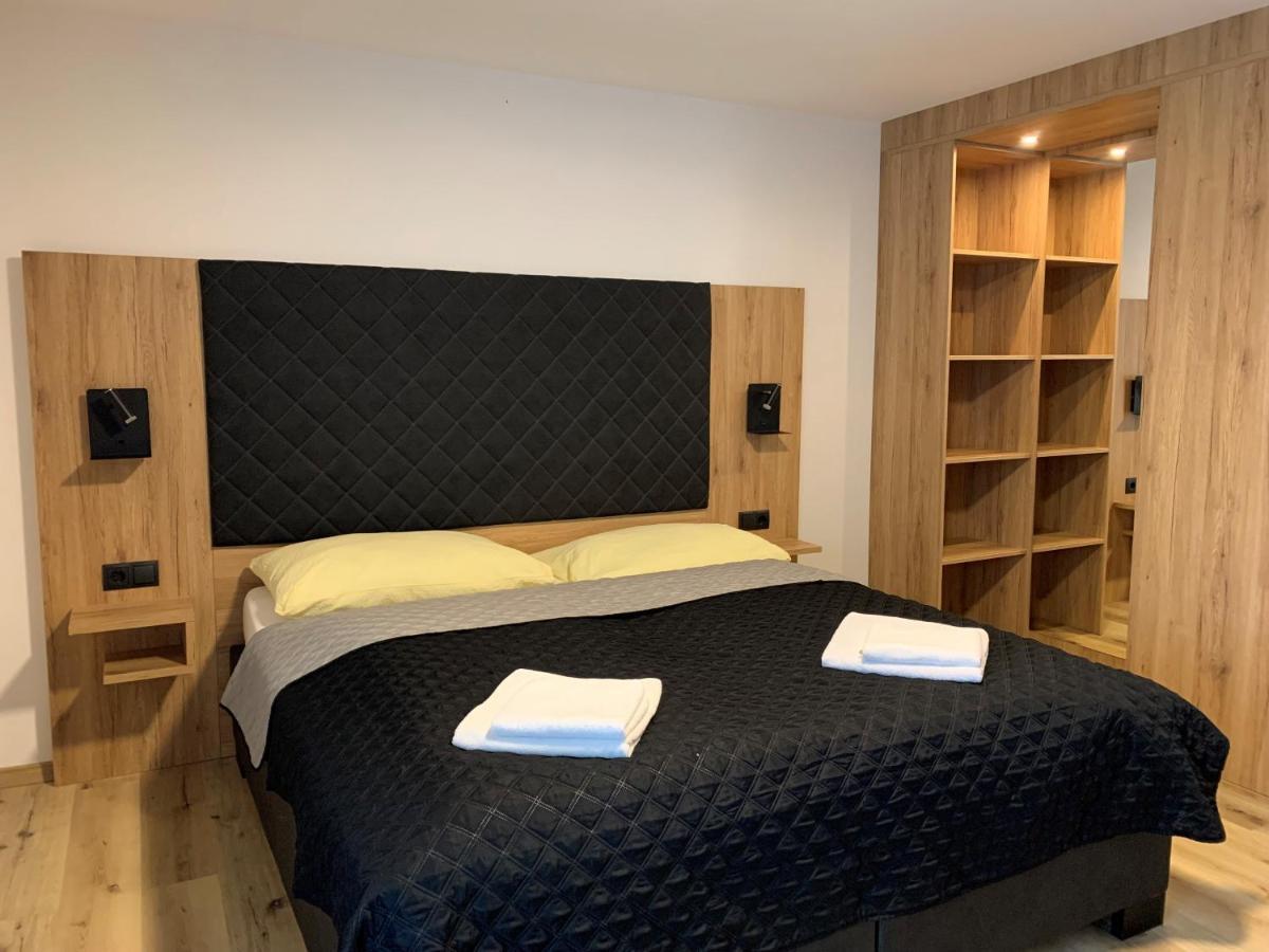 Familiensuite mit Balkon