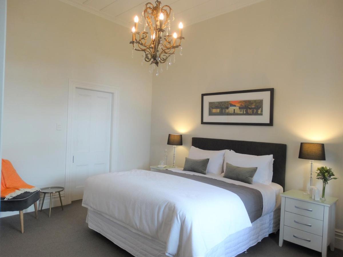 Deluxe Double Room Bath