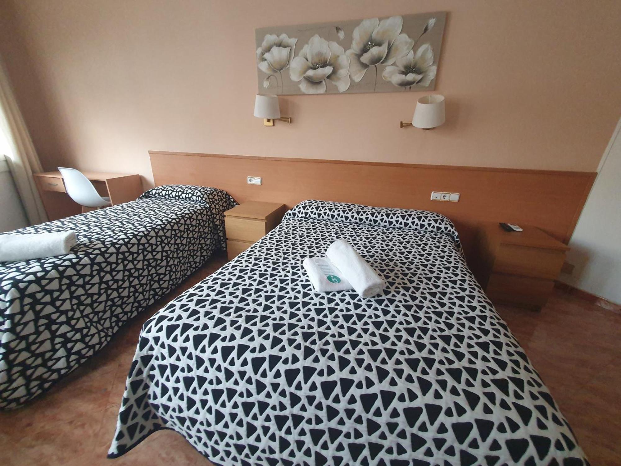 Triple Room with Private Bathroom