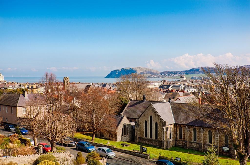 Deluxe Double Room,1394930861:JPEG