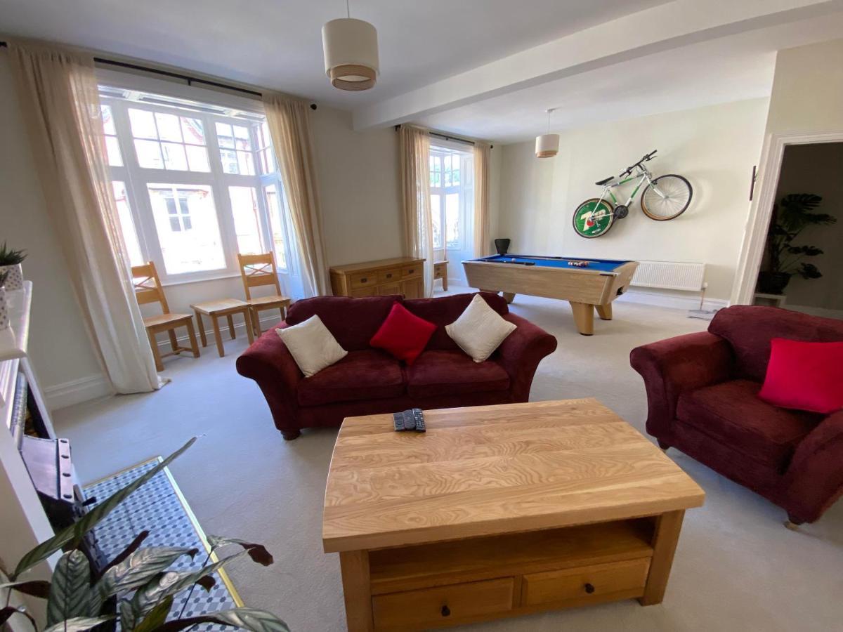 Queen Room with Shared Bathroom