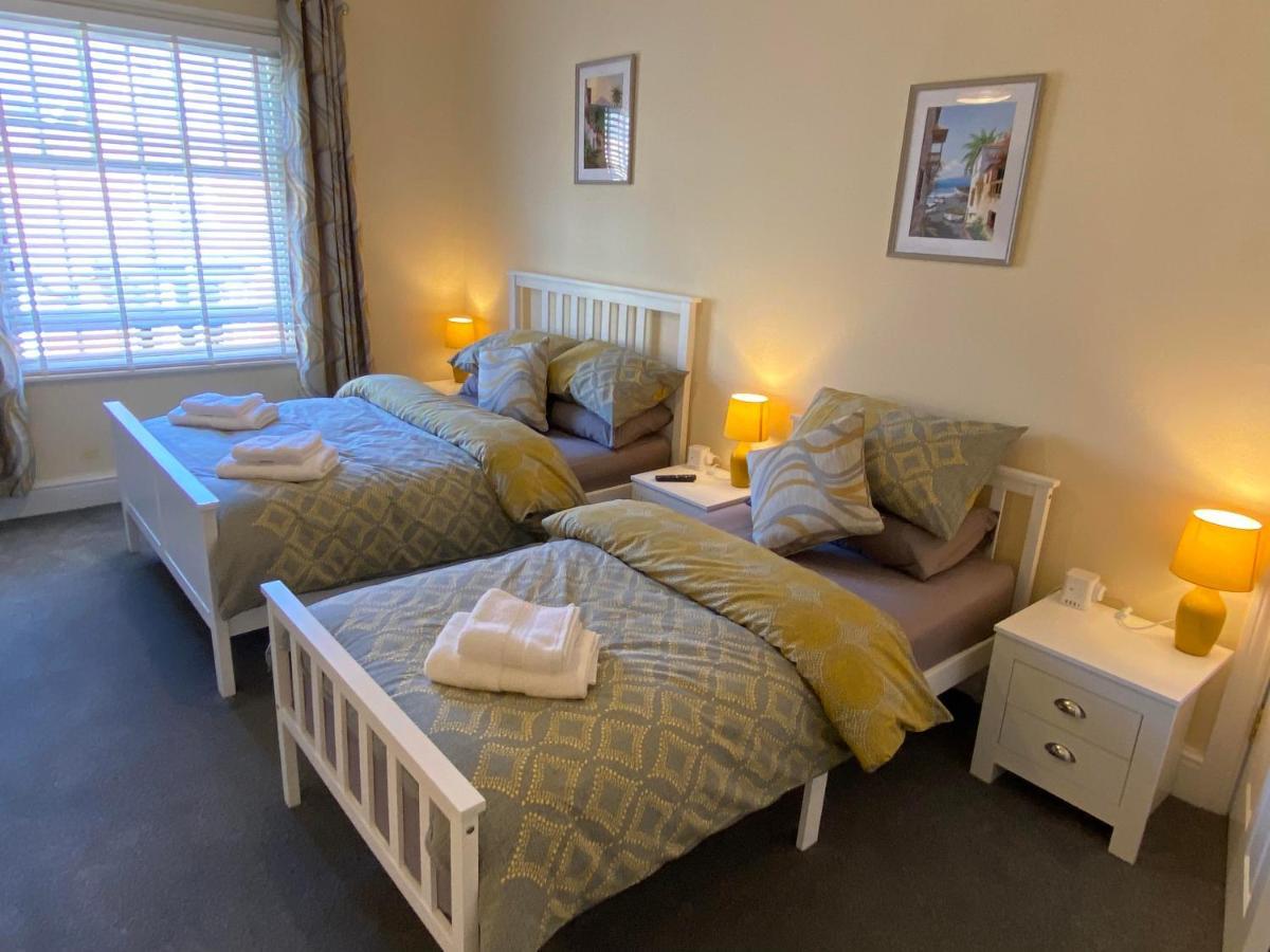 Triple Room with Shared Bathroom