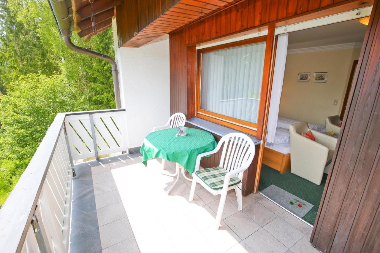Doppelzimmer mit Balkon