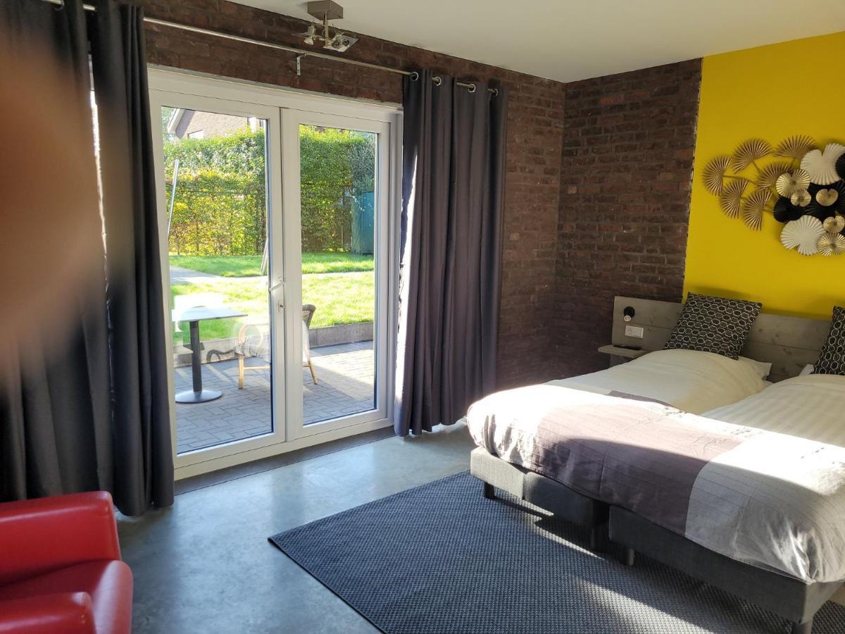 Tweepersoonskamer met Gedeelde Badkamer