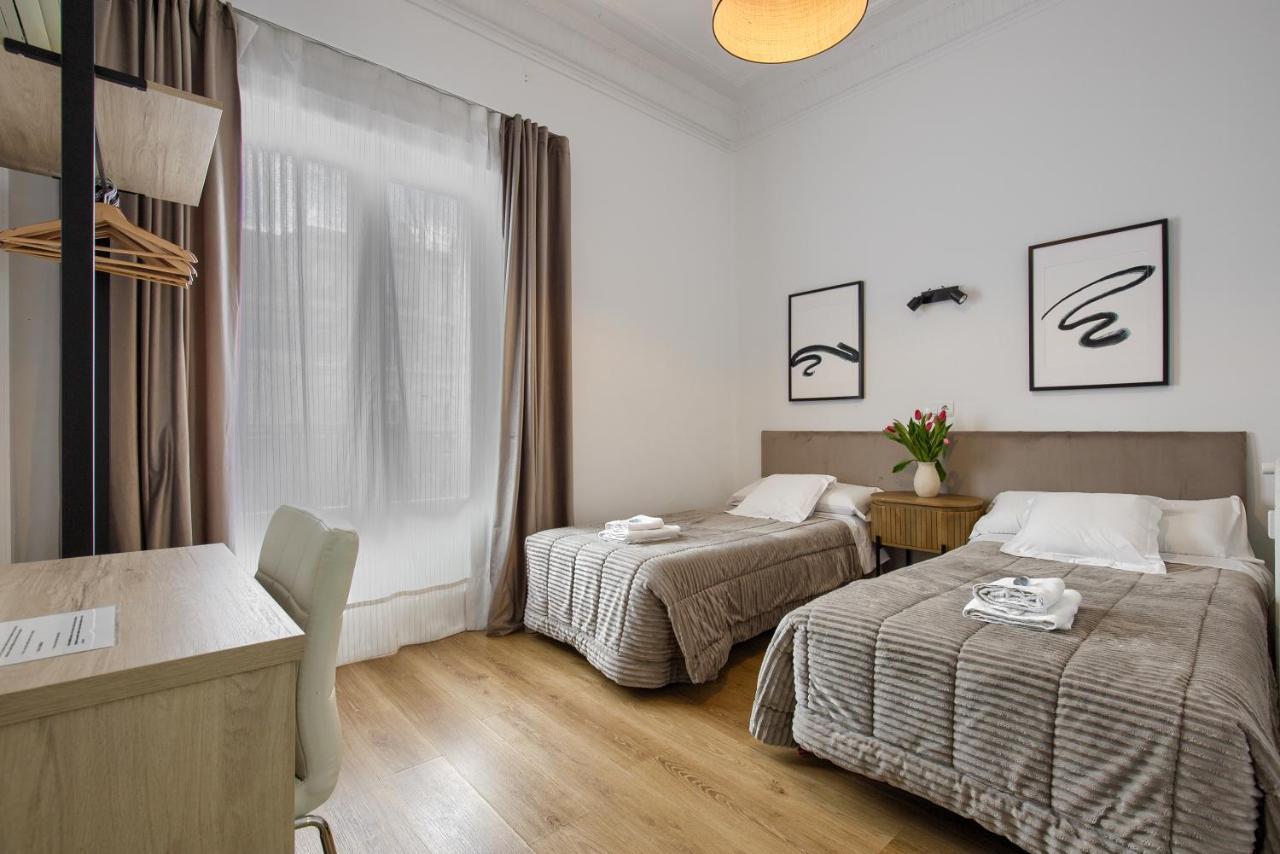 Twin Room,1498991188:JPEG