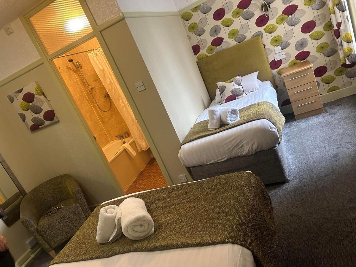 Standard Twin Room,1498776208:JPEG
